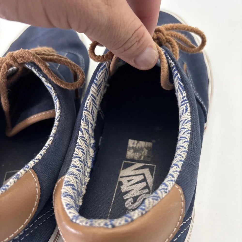 Vans Men's Size 11 Navy Canvas Boat Shoes Leather Trim Rope Laces Sneakers